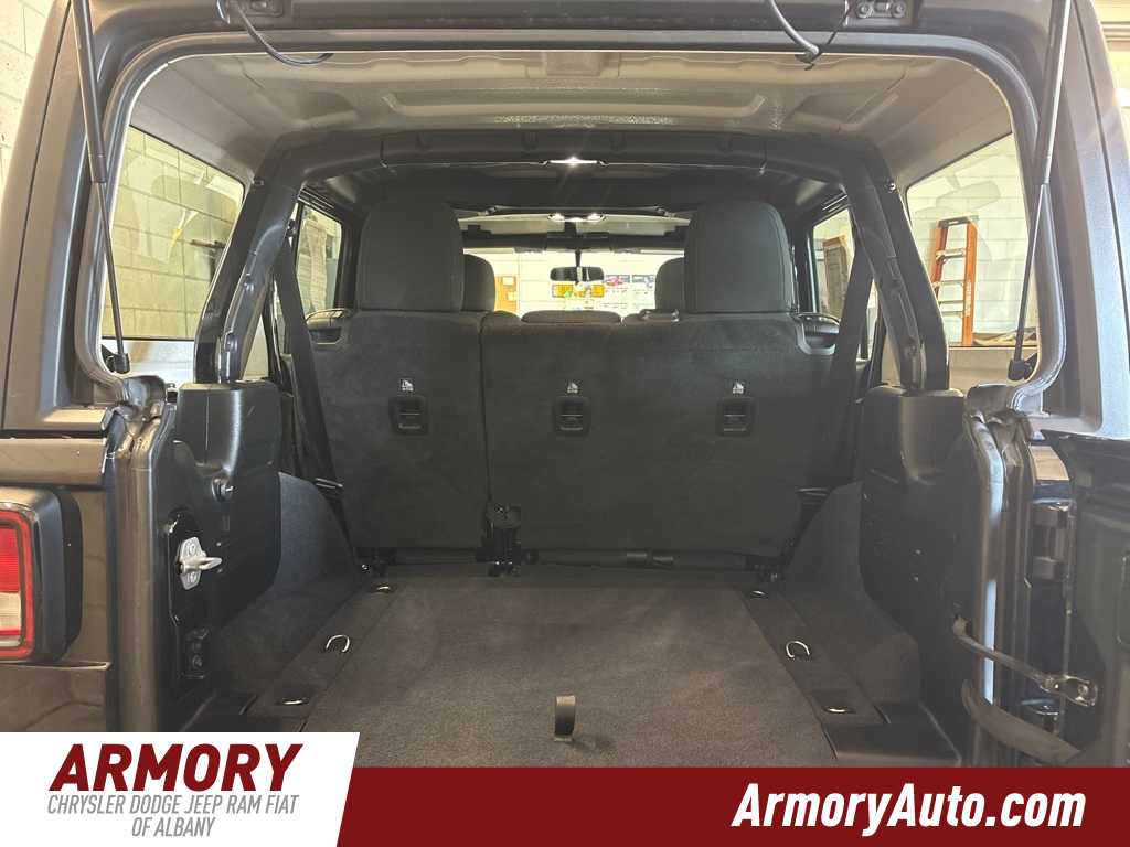 Thumbnail: 2022 Jeep Wrangler - 27