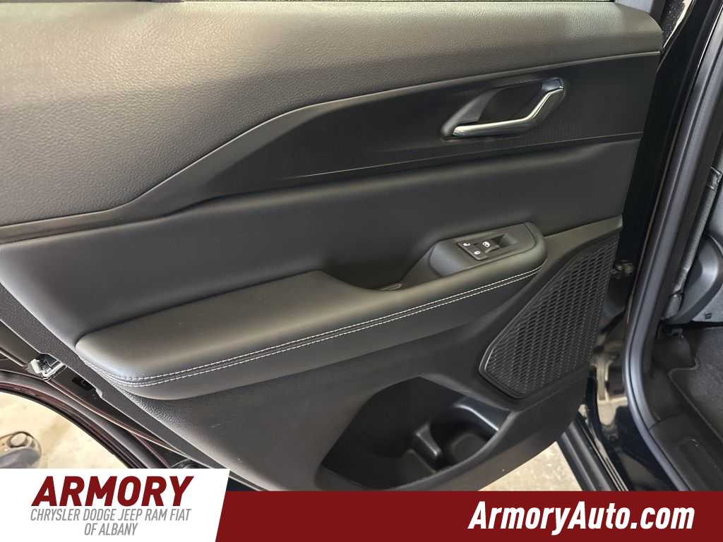 Thumbnail: 2026 Jeep Grand Cherokee - 25