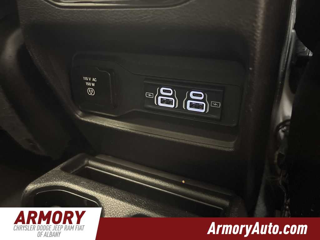 Thumbnail: 2023 Jeep Grand Cherokee L - 43