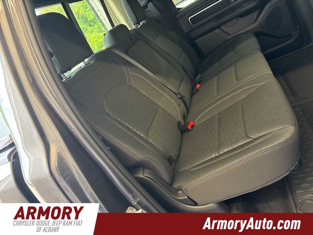 Thumbnail: 2026 RAM 1500 - 33