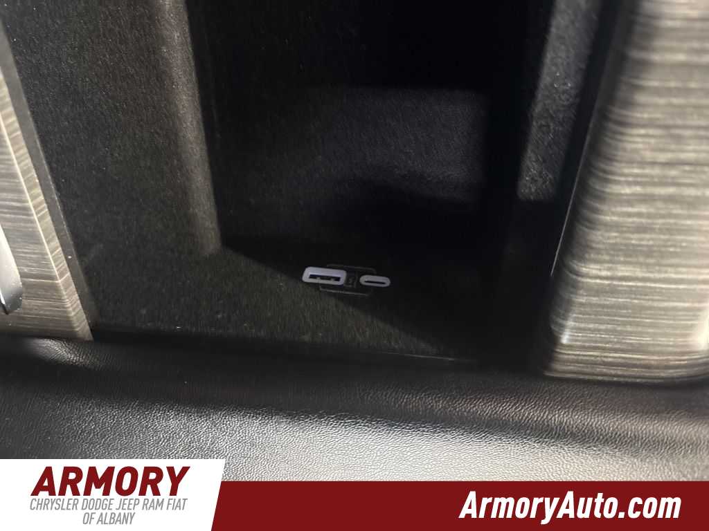 Thumbnail: 2024 Jeep Wagoneer - 26