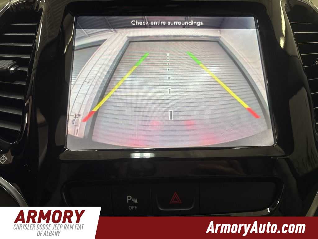 Thumbnail: 2019 Jeep Cherokee - 22