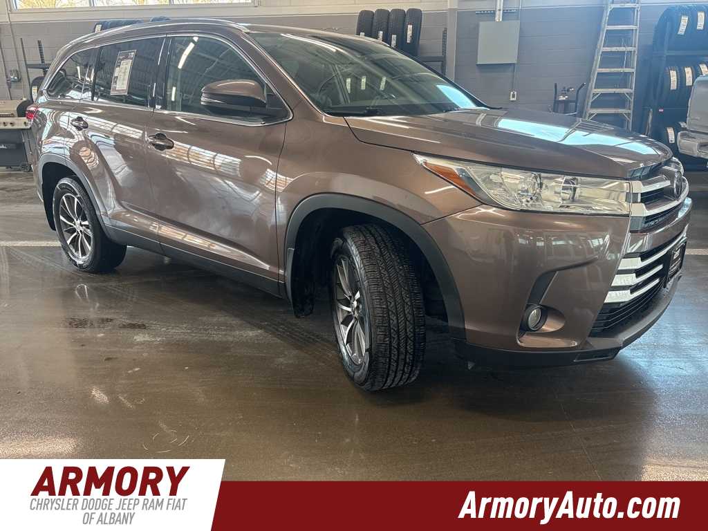 Thumbnail: 2019 Toyota Highlander - 3