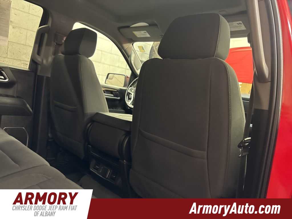 Thumbnail: 2023 Chevrolet Silverado 1500 - 32