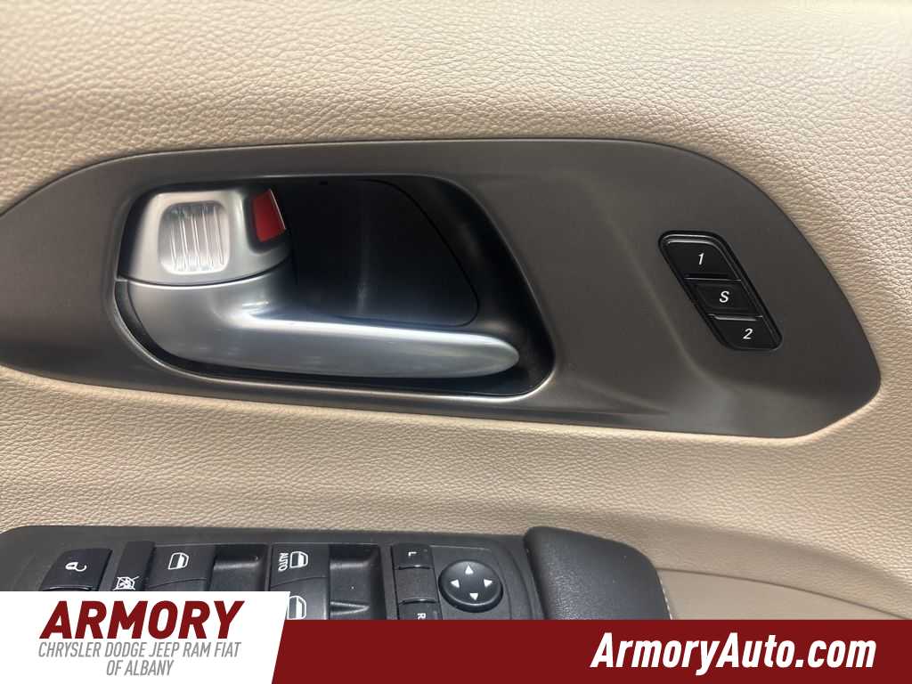 Thumbnail: 2024 Chrysler Pacifica - 9