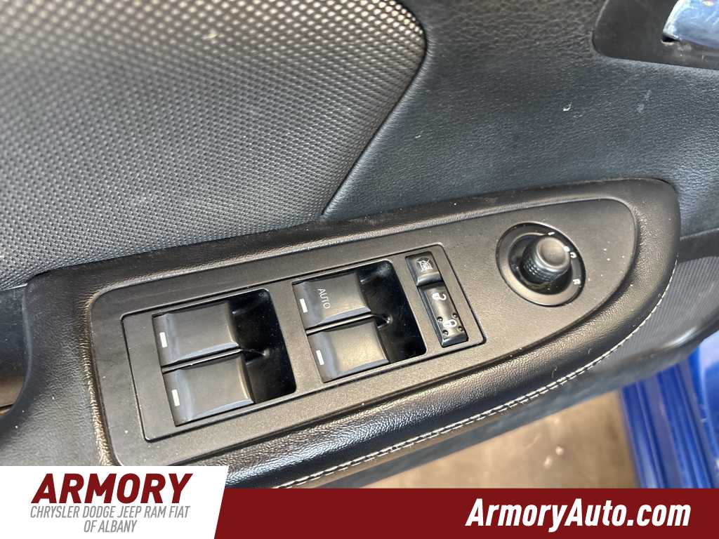 Thumbnail: 2013 Dodge Avenger - 8