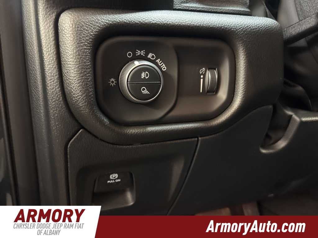 Thumbnail: 2026 RAM 1500 - 10