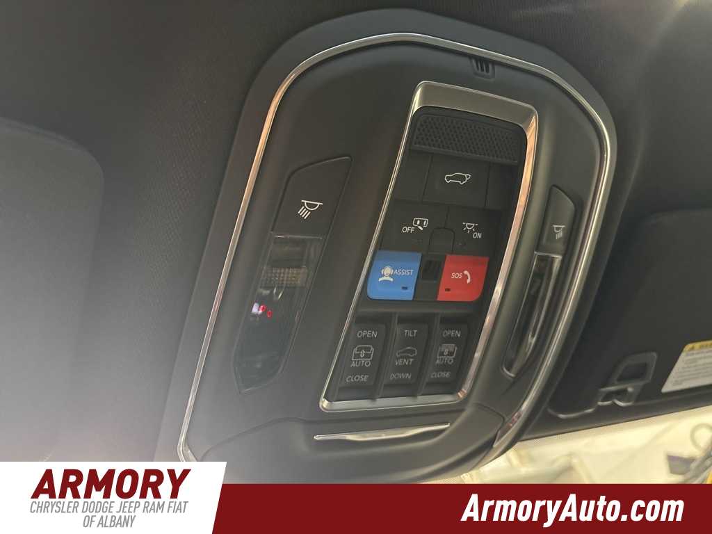 Thumbnail: 2025 Jeep Grand Cherokee - 20