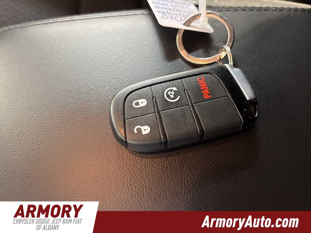 Thumbnail: 2019 Jeep Grand Cherokee - 21