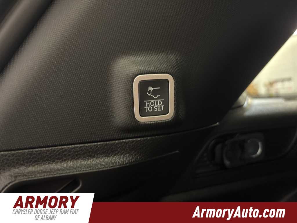 Thumbnail: 2025 Jeep Grand Cherokee - 27