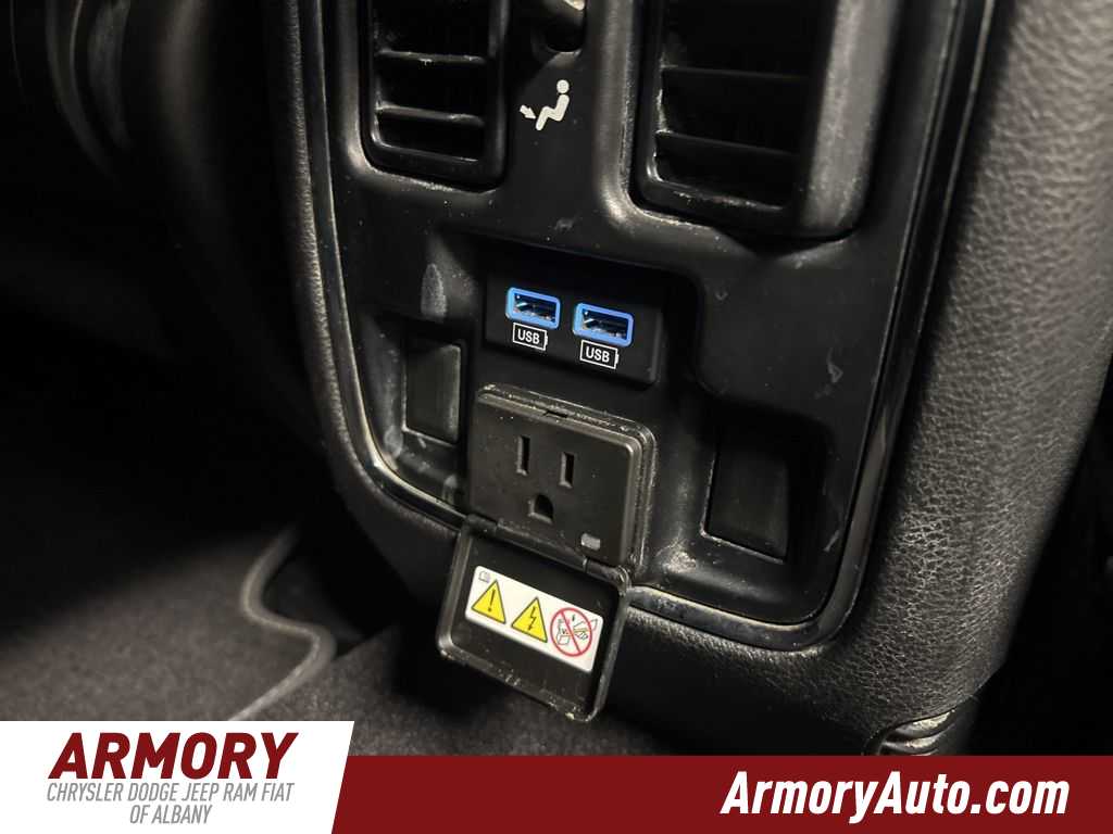 Thumbnail: 2021 Jeep Grand Cherokee - 38