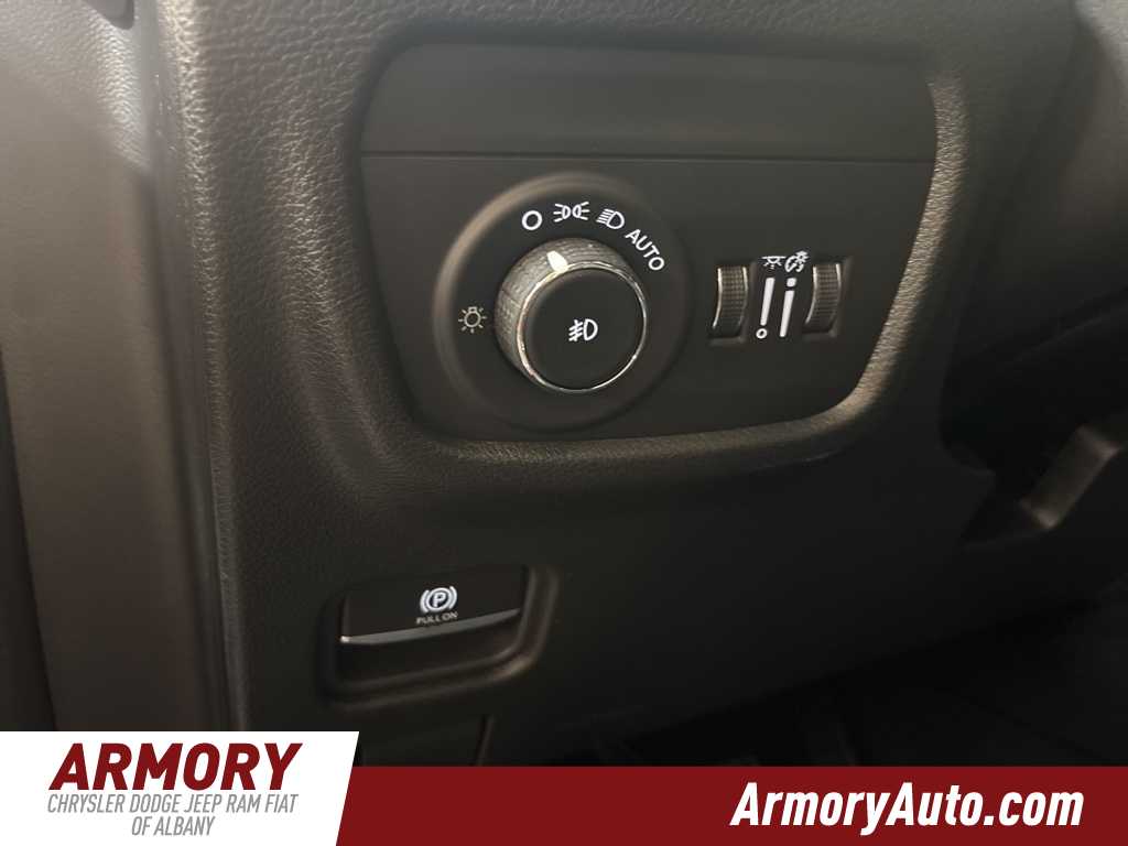 Thumbnail: 2025 Jeep Grand Cherokee - 11