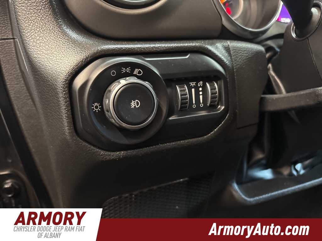 Thumbnail: 2022 Jeep Wrangler - 10