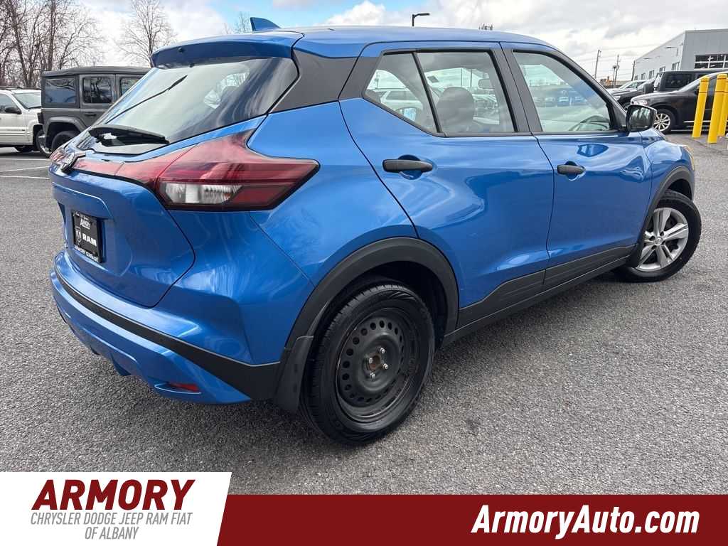 Thumbnail: 2022 Nissan Kicks - 4