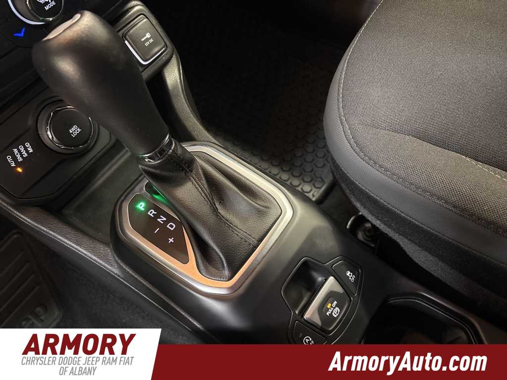 Thumbnail: 2023 Jeep Renegade - 20