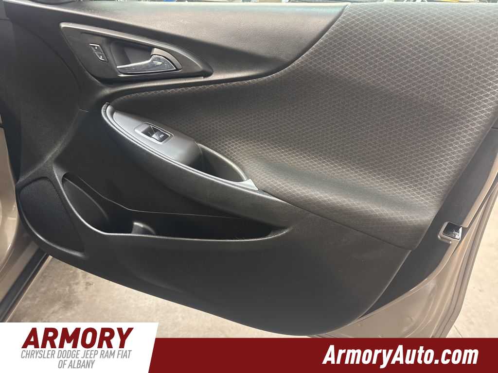 Thumbnail: 2023 Chevrolet Malibu - 36