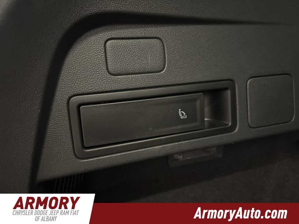 Thumbnail: 2018 Volkswagen Tiguan - 31