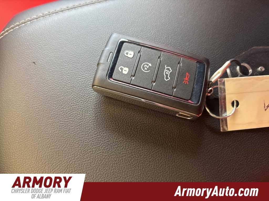 Thumbnail: 2025 Jeep Grand Cherokee - 19