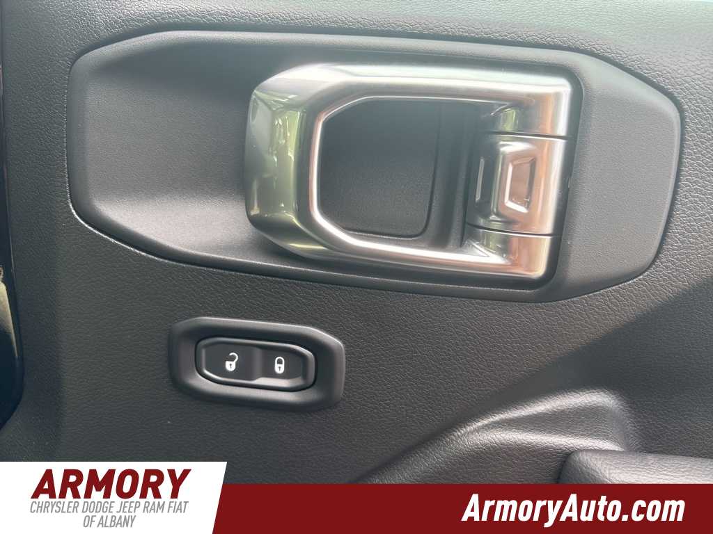 Thumbnail: 2025 Jeep Gladiator - 29