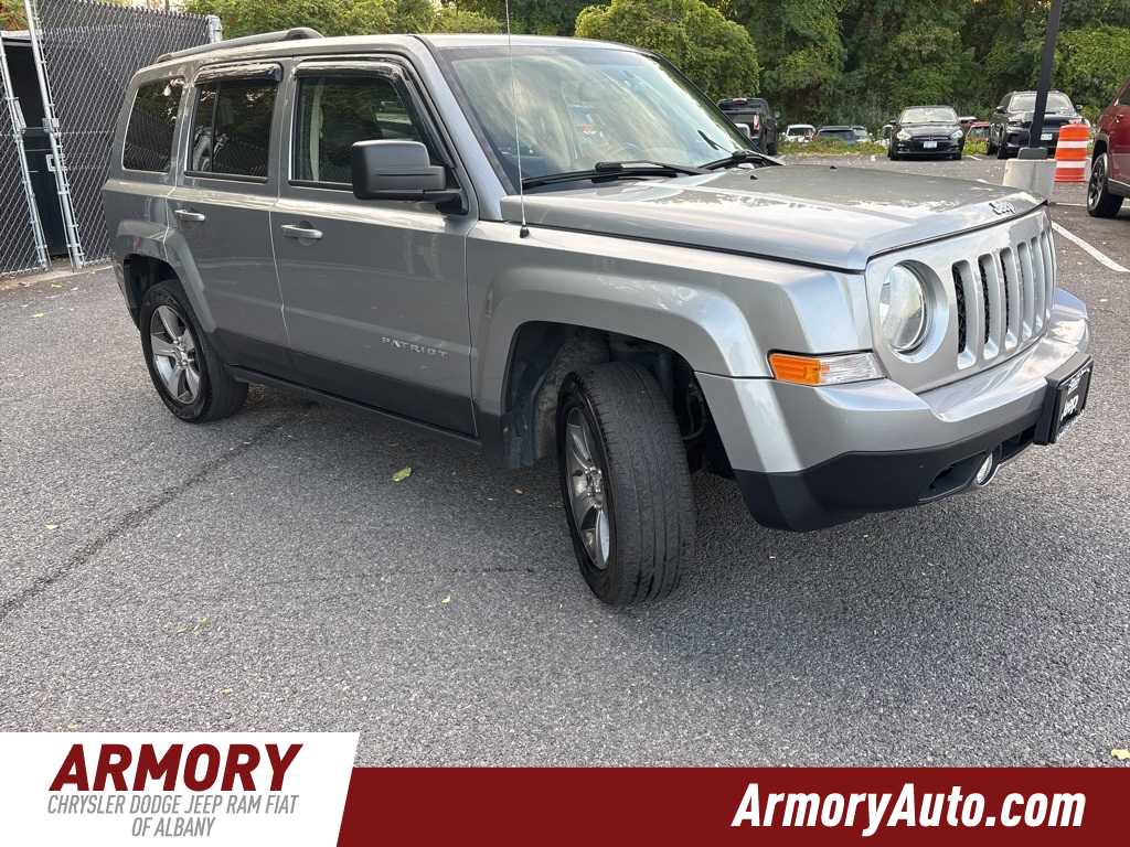 Thumbnail: 2016 Jeep Patriot - 3