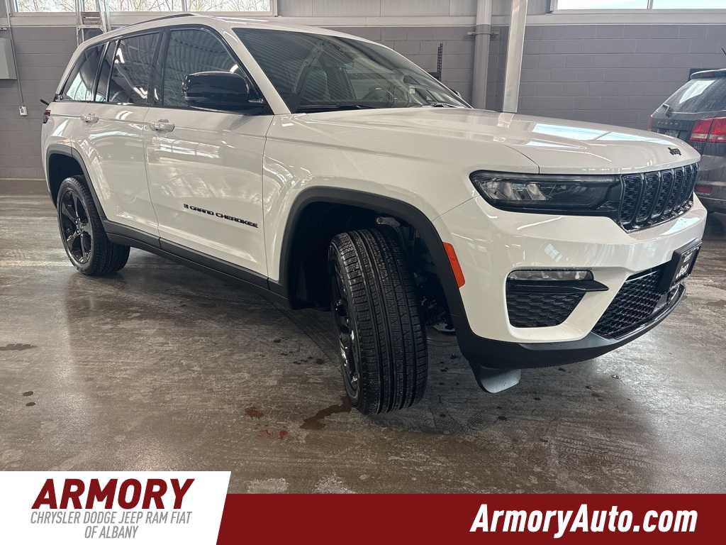 Thumbnail: 2025 Jeep Grand Cherokee - 3