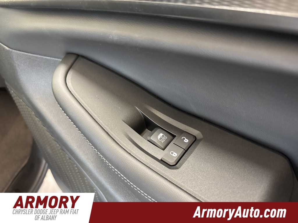 Thumbnail: 2025 Jeep Grand Cherokee - 36