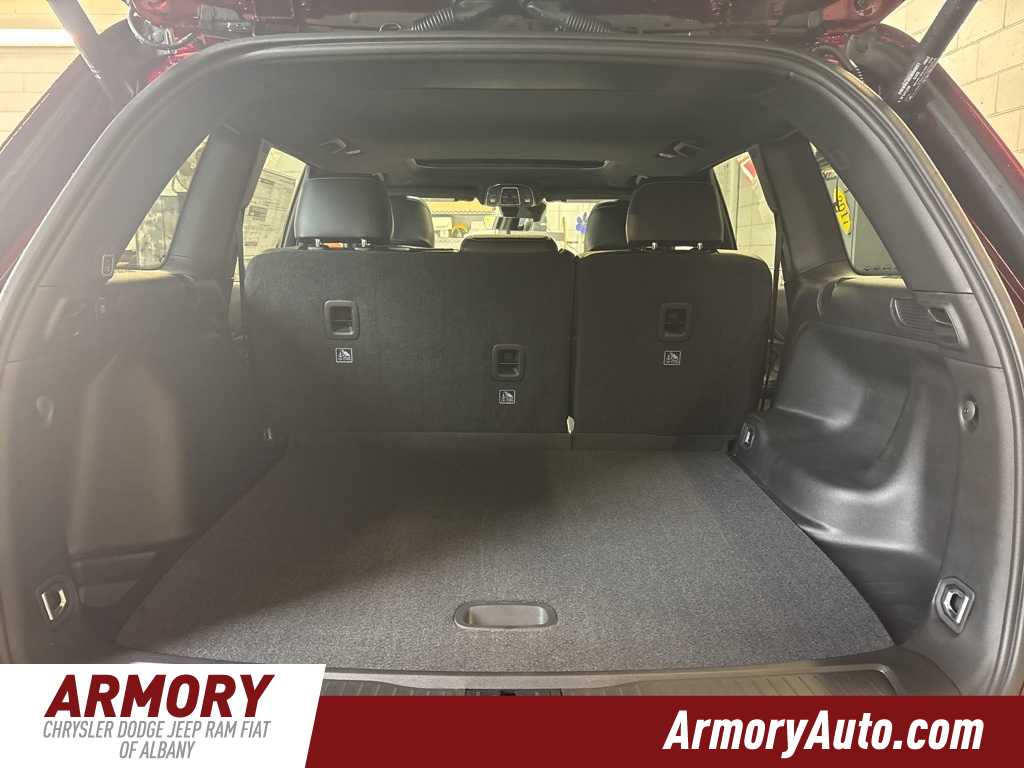 Thumbnail: 2025 Jeep Grand Cherokee - 24