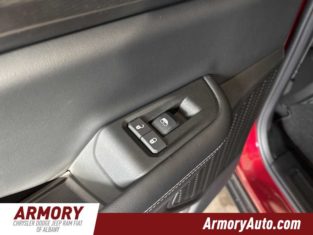 Thumbnail: 2025 Jeep Grand Cherokee - 19