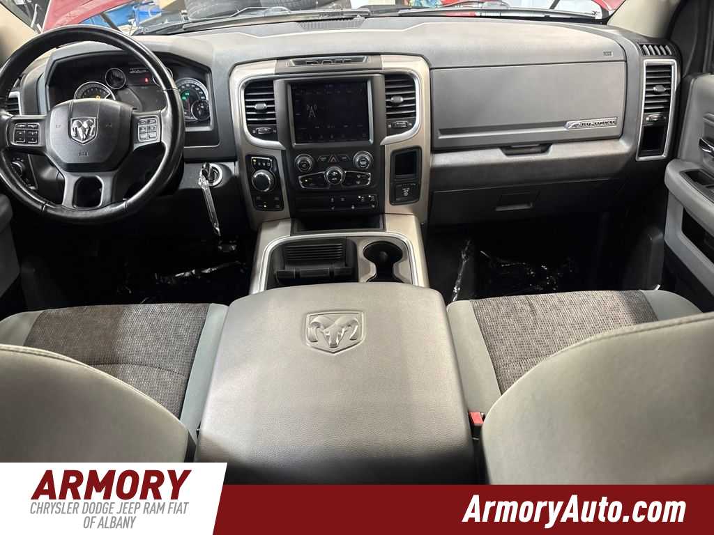 Thumbnail: 2019 RAM 1500 Classic - 34