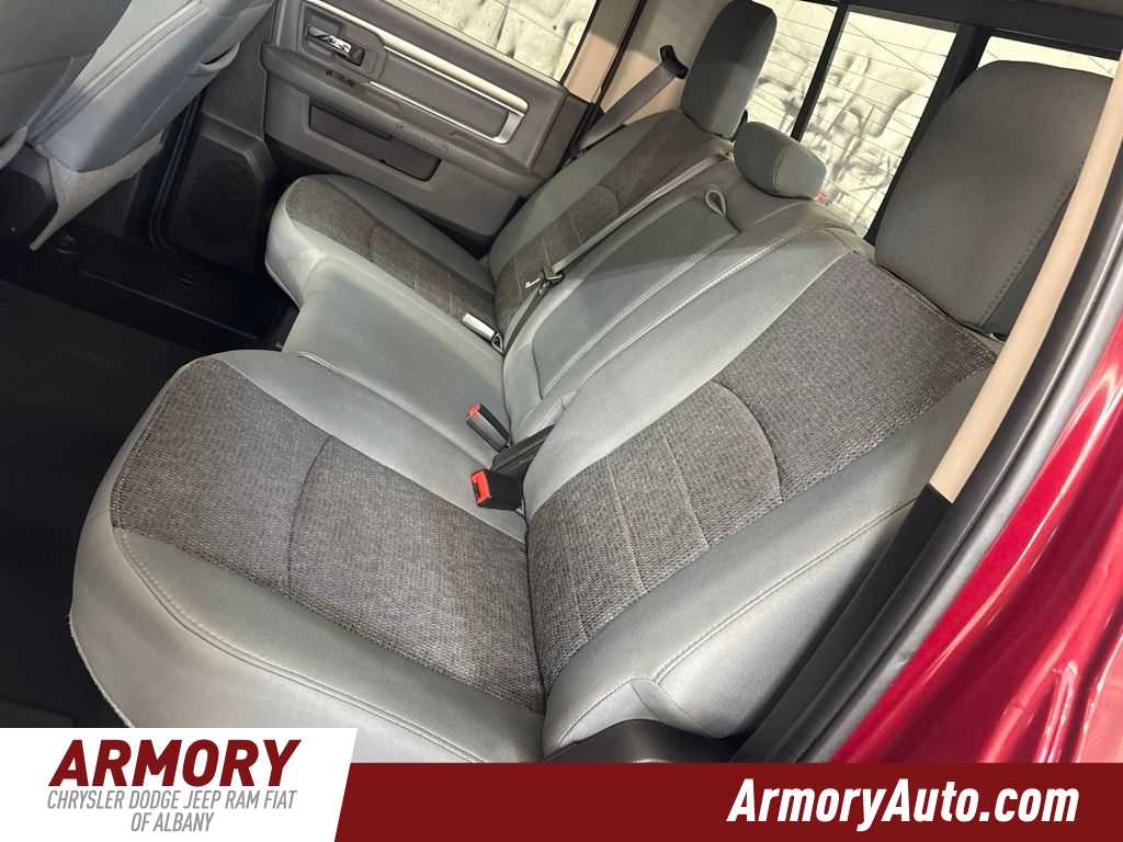 Thumbnail: 2019 RAM 1500 Classic - 28