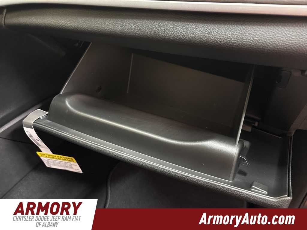 Thumbnail: 2026 Jeep Grand Cherokee - 38