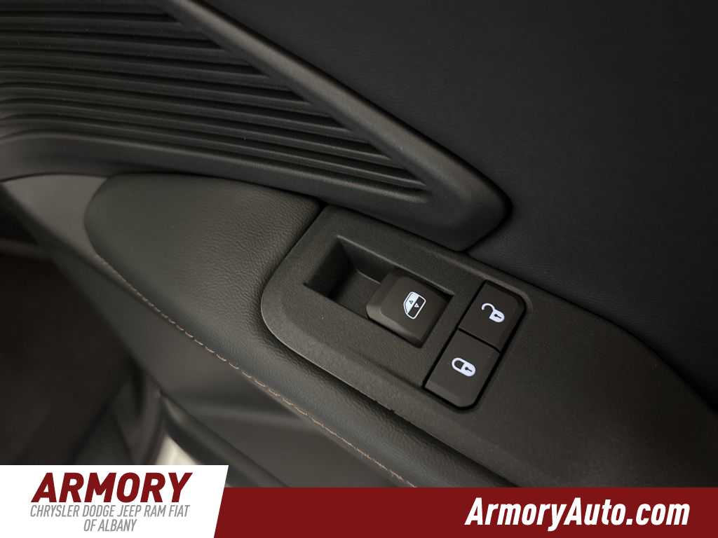 Thumbnail: 2026 Jeep Cherokee - 32