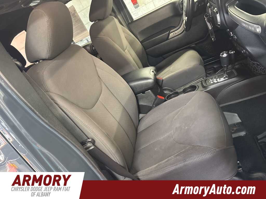 Thumbnail: 2018 Jeep Wrangler - 33