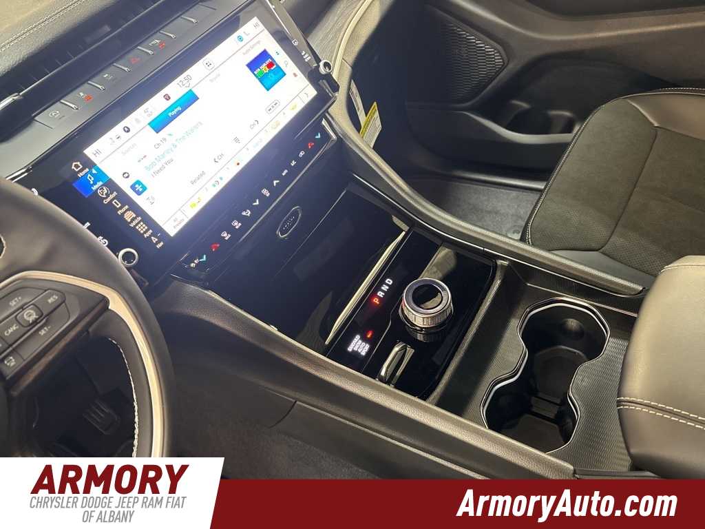 Thumbnail: 2026 Jeep Grand Cherokee - 15