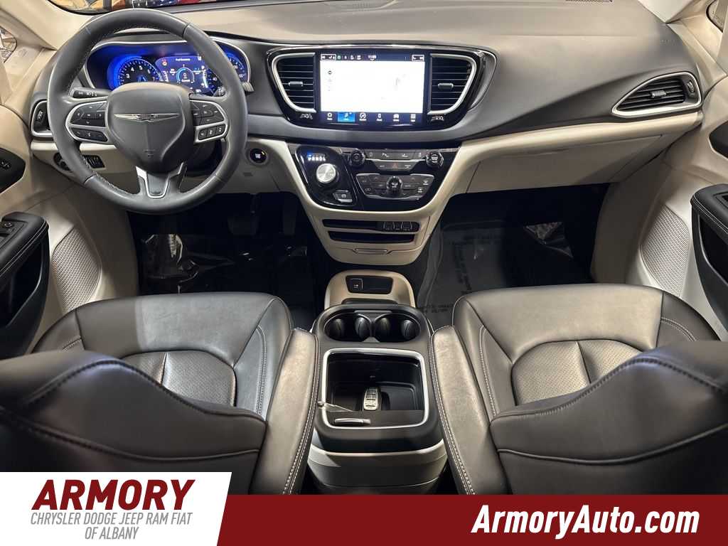 Thumbnail: 2024 Chrysler Pacifica - 39