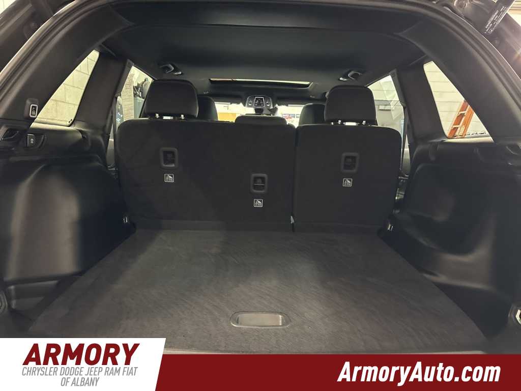 Thumbnail: 2025 Jeep Grand Cherokee - 27