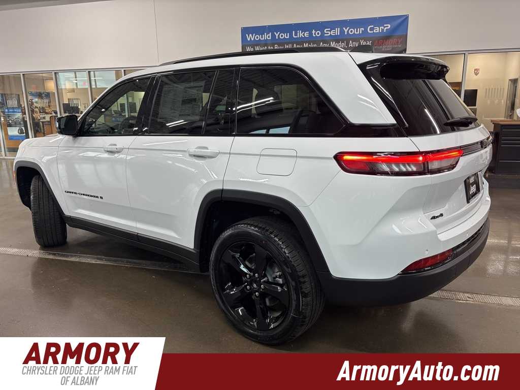 Thumbnail: 2025 Jeep Grand Cherokee - 6