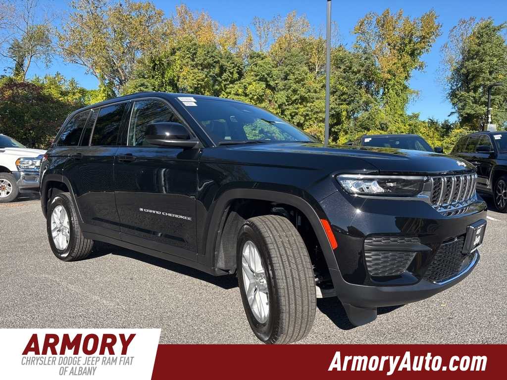 Thumbnail: 2025 Jeep Grand Cherokee - 3