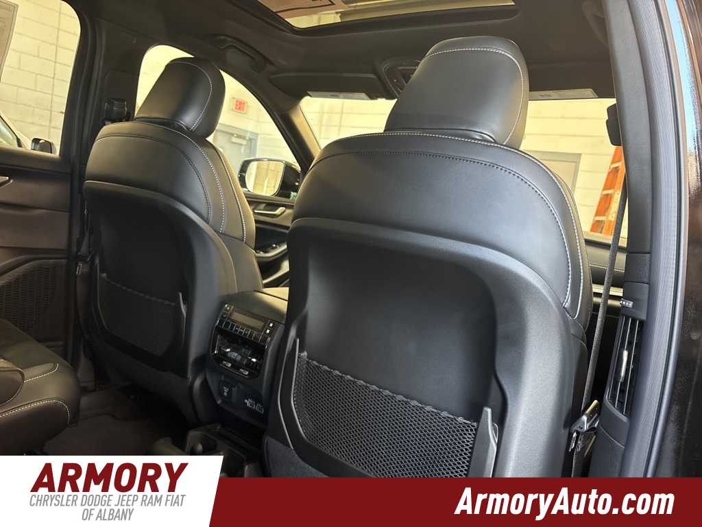 Thumbnail: 2025 Jeep Grand Cherokee L - 35