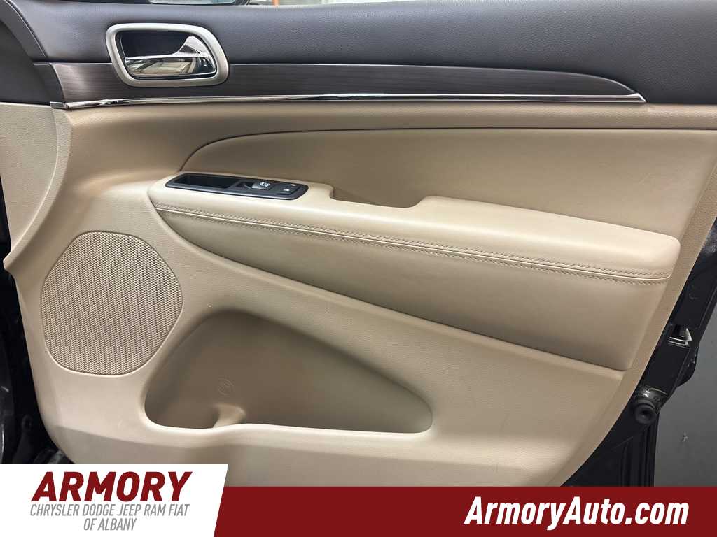 Thumbnail: 2016 Jeep Grand Cherokee - 38