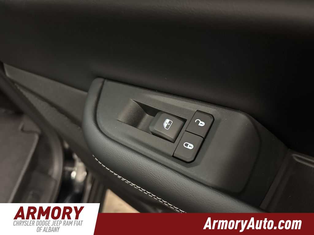 Thumbnail: 2026 Jeep Grand Cherokee - 33