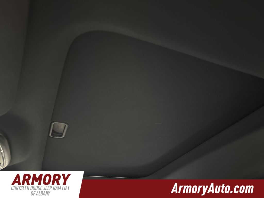 Thumbnail: 2021 Jeep Grand Cherokee - 24