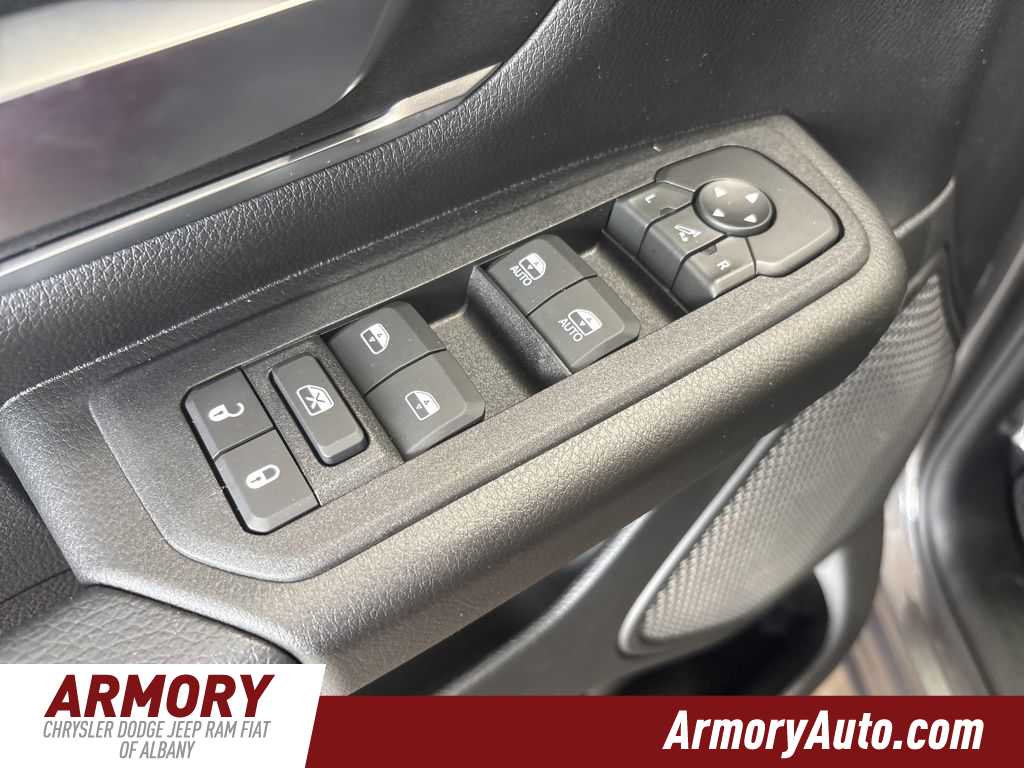 Thumbnail: 2026 RAM 1500 - 8