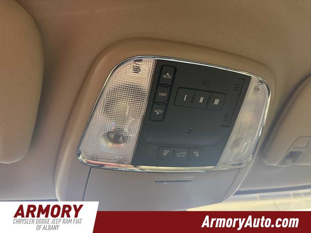 Thumbnail: 2020 Jeep Grand Cherokee - 18