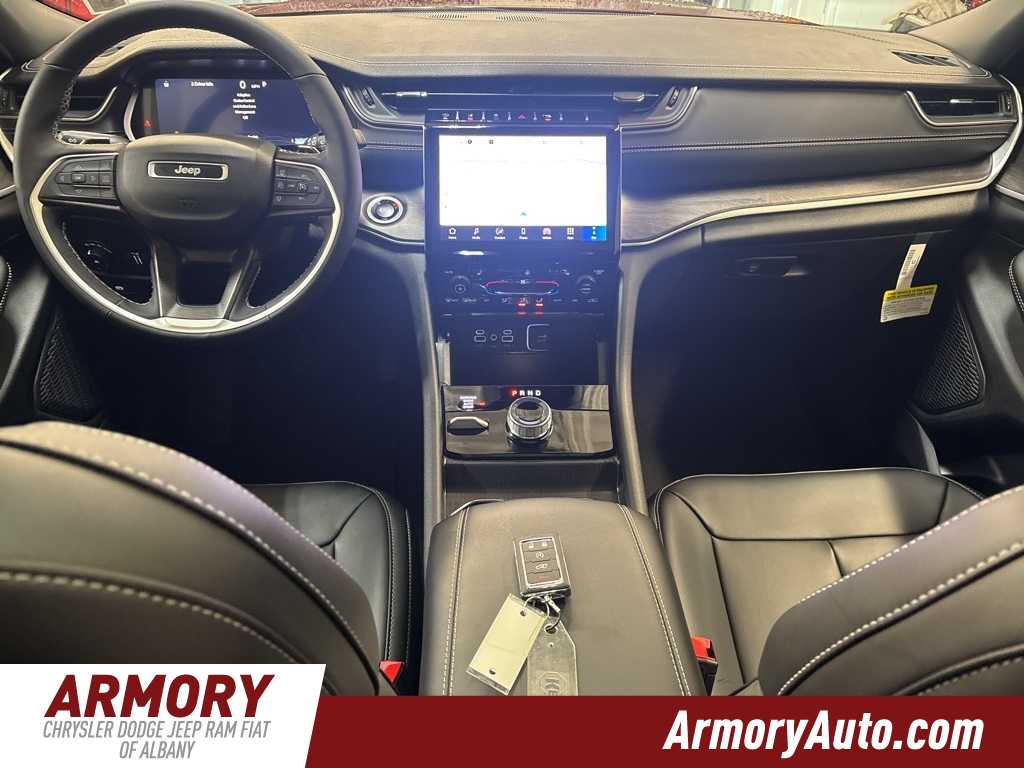 Thumbnail: 2025 Jeep Grand Cherokee - 39