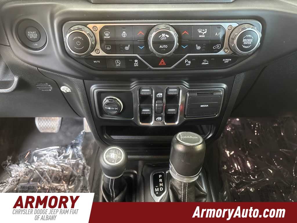 Thumbnail: 2021 Jeep Gladiator - 21