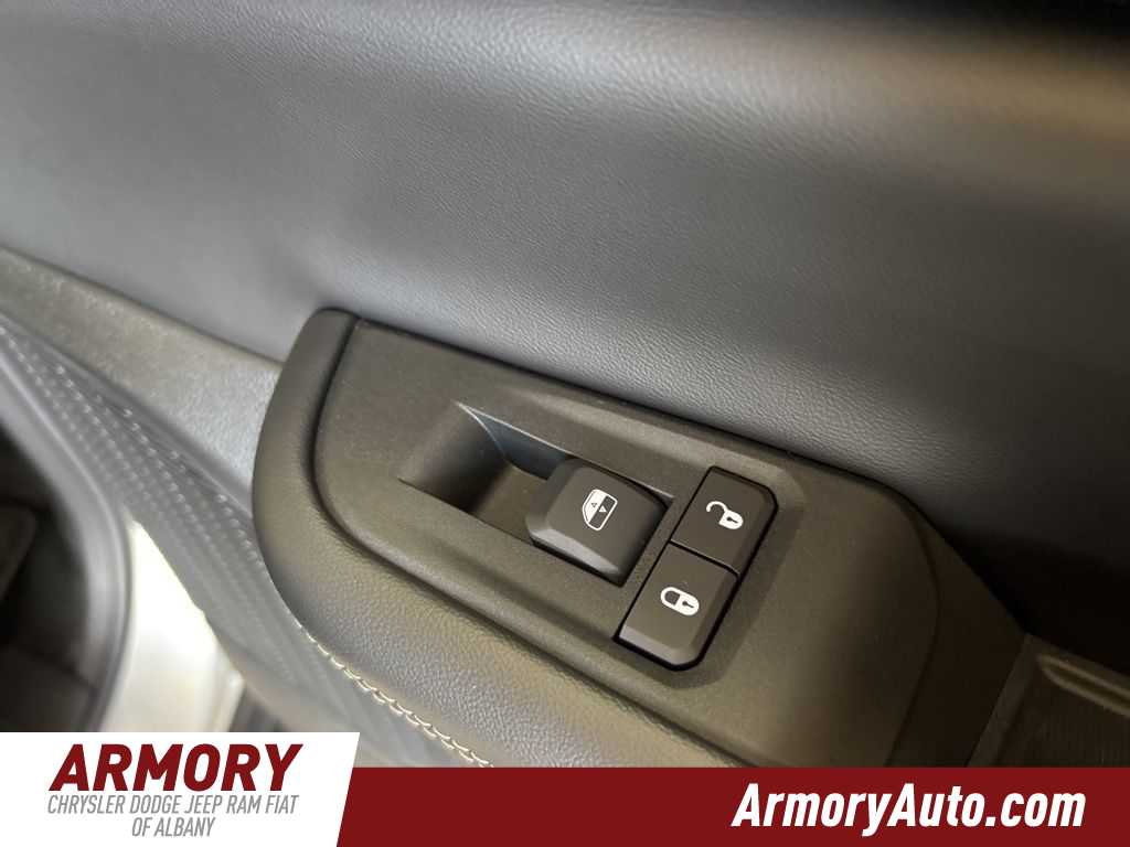 Thumbnail: 2026 Jeep Grand Cherokee - 33