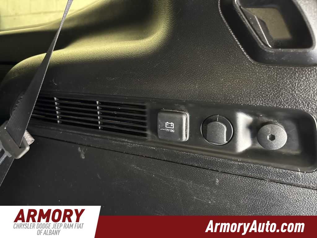 Thumbnail: 2024 Jeep Wagoneer - 35