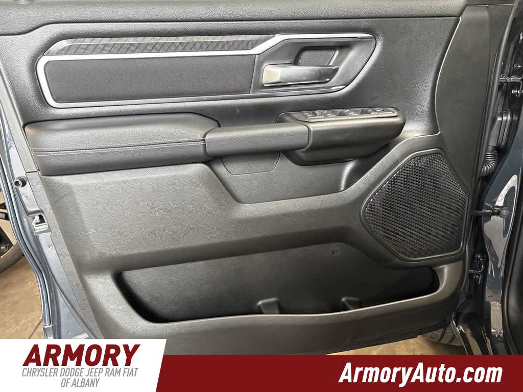 Thumbnail: 2026 RAM 1500 - 7