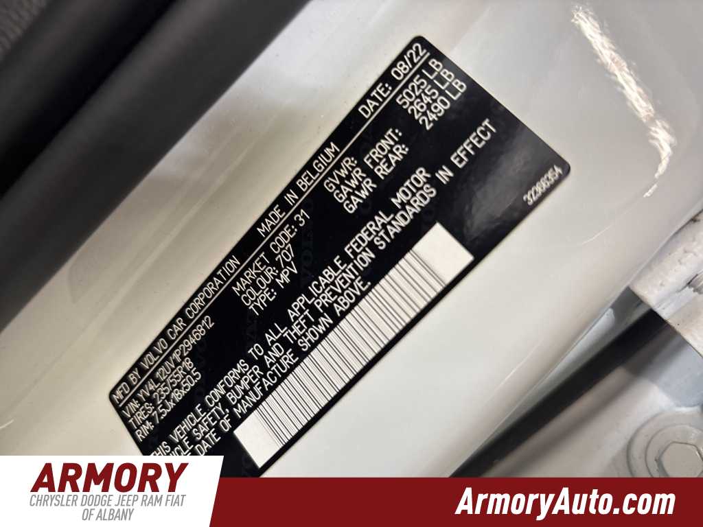 Thumbnail: 2023 Volvo XC40 - 42